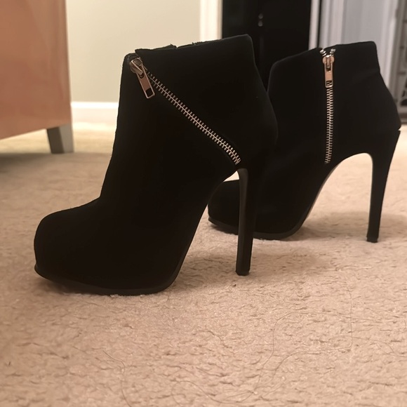 Steve Madden Booties Size 5.5 - Picture 4 of 4